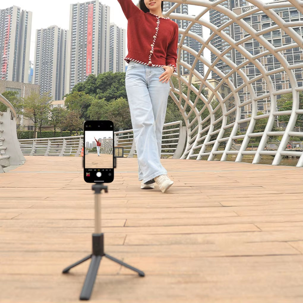 Smartphone Wireless Magnetic Monitor Screen for Smartphone Vlog Live Stream Video Recording Outdoor Selfie Assistanc